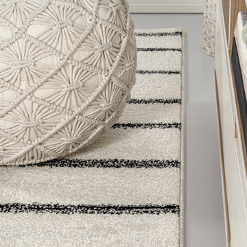 Williamsburg Minimalist Stripe Area Rug